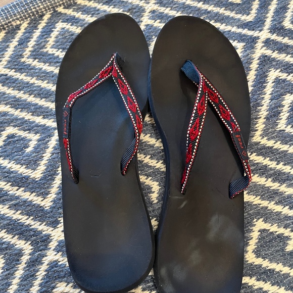 Reef Women’s Flip Flops - Woven - Size 11 - Picture 1 of 2